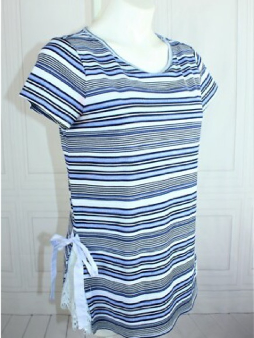 LC Lauren Conrad Women's Heather Blue Stripe Inset Lace Ribbon Top Size Sm